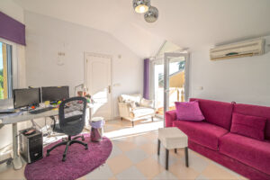 Chalet House en Denia