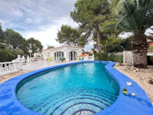 Chalet House en Denia