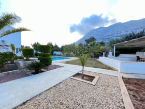 Chalet House en Denia