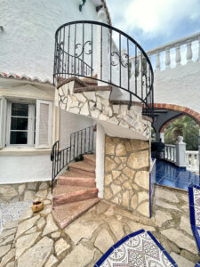 Chalet House en Denia