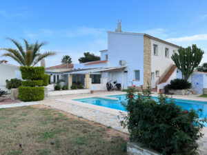 Chalet House en Denia