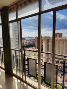 BENIDORM. Apartamento con maravillosas vistas al mar.