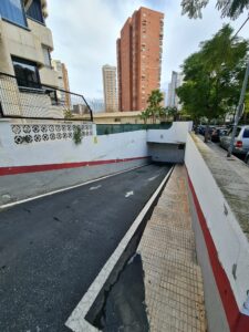 GARAJE DOBLE CABINADO EN BENIDORM