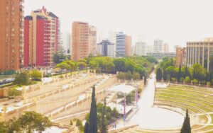 BENIDORM APARTAMENTO ECONÓMICO Y CÉNTRICO.