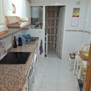 AMPLIO APARTAMENTO EN ZONA DE LEVANTE DE BENIDORM