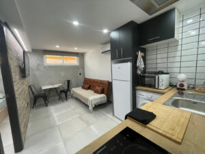 DOS APARTAMENTOS POR EL PRECIO DE UNO EN BENIDORM.