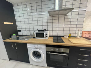 DOS APARTAMENTOS POR EL PRECIO DE UNO EN BENIDORM.