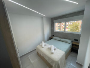DOS APARTAMENTOS POR EL PRECIO DE UNO EN BENIDORM.