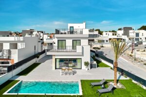 Chalet Independiente en San Miguel de Salinas